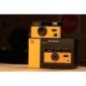 KODAK Pack F9 Argentique + Pellicule 100 ASA Appareil Photo Rechargeable 35mm Jaune, Objectif Grand Angle Fixe