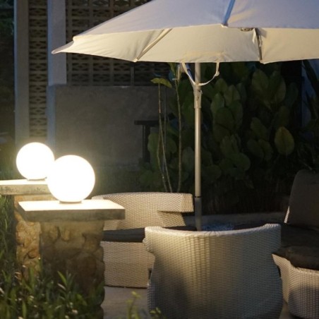 Lot de 2 boules solaires lumineuses à piquer balisage d'allée LED blanc MOONY ∅20 cm